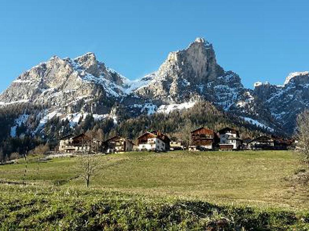 Hotel Garni La Rondine Selva di Cadore Exterior foto