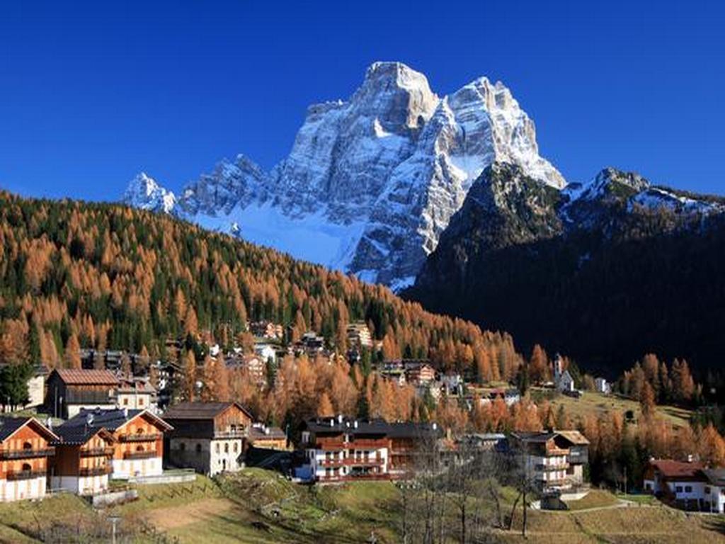Hotel Garni La Rondine Selva di Cadore Exterior foto
