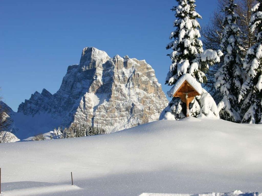 Hotel Garni La Rondine Selva di Cadore Exterior foto